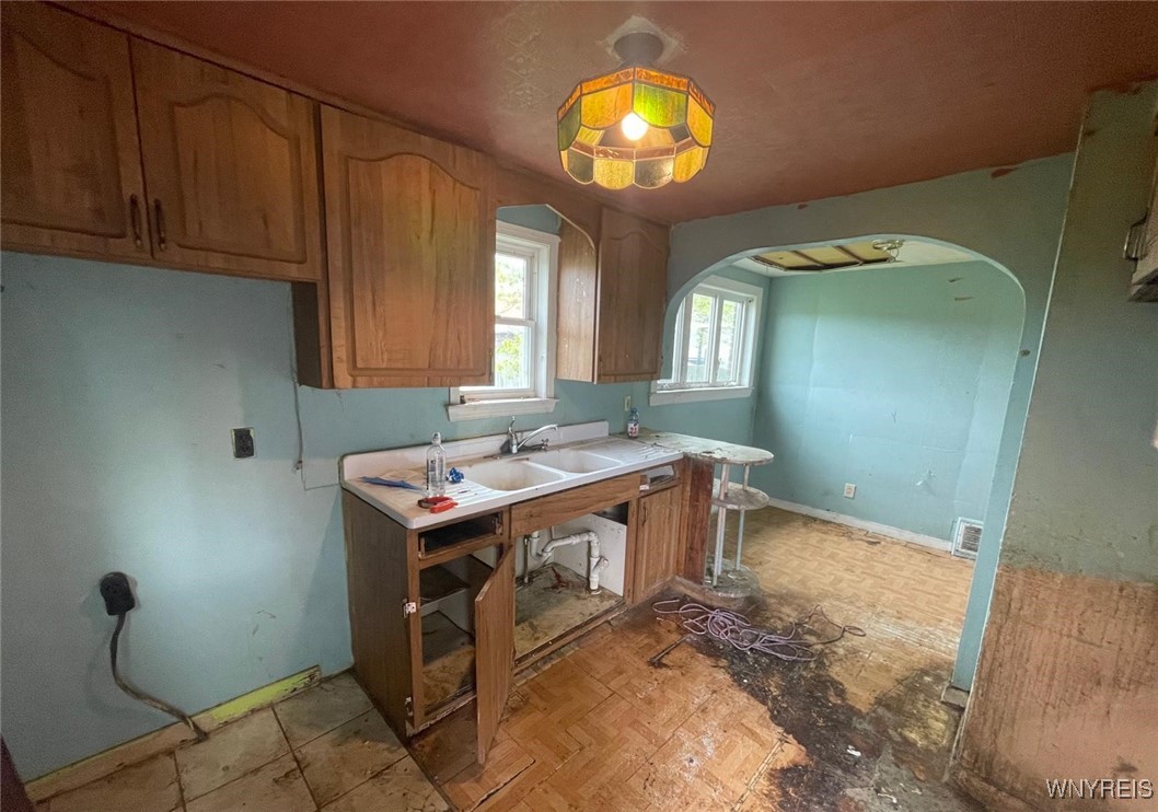 428 Beach Road, Cheektowaga, New York image 6