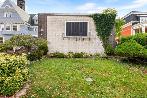 Tiny photo for 216 Summer Street #6, Buffalo, NY 14222 (MLS # B1722808)