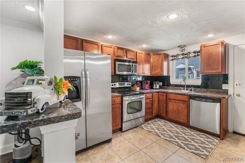 Tiny photo for 216 Summer Street #6, Buffalo, NY 14222 (MLS # B1722808)