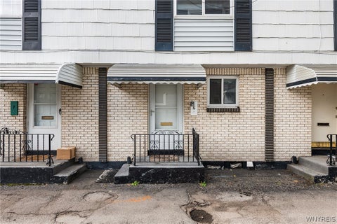 Photo of 216 Summer Street #6, Buffalo, NY 14222 (MLS # B1722808)