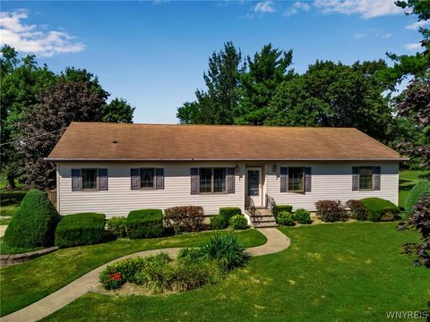 Photo of 53 William Kidder Road, Lancaster, NY 14086 (MLS # B1671804)