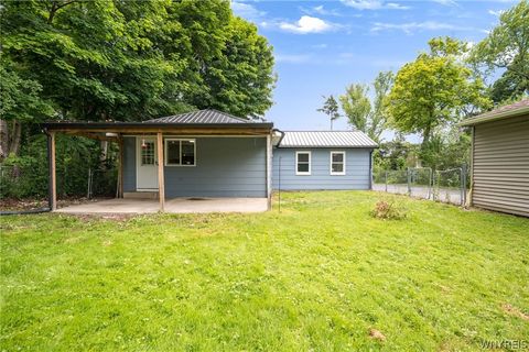 Tiny photo for 2605 Hakanaw Avenue, Hamburg, NY 14075 (MLS # B1689915)
