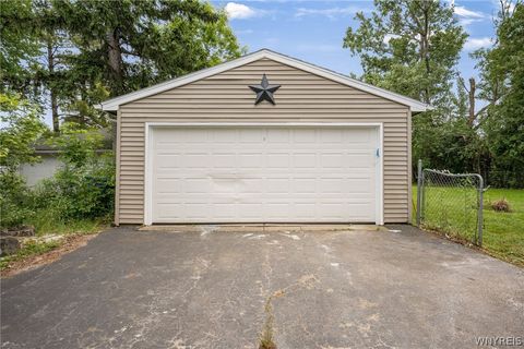 Tiny photo for 2605 Hakanaw Avenue, Hamburg, NY 14075 (MLS # B1689915)