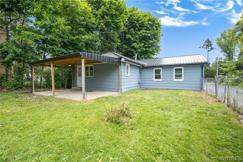 Tiny photo for 2605 Hakanaw Avenue, Hamburg, NY 14075 (MLS # B1689915)