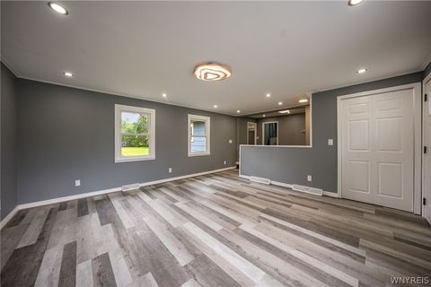 Tiny photo for 2605 Hakanaw Avenue, Hamburg, NY 14075 (MLS # B1689915)