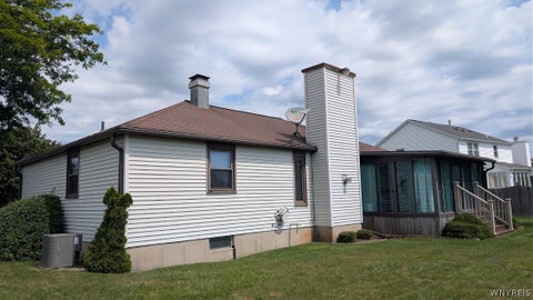 Tiny photo for 36 Pheasant Run Lane, Lancaster, NY 14086 (MLS # B1715231)