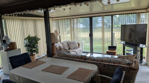 Tiny photo for 36 Pheasant Run Lane, Lancaster, NY 14086 (MLS # B1715231)