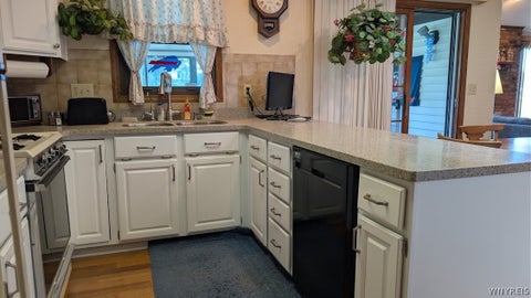 Tiny photo for 36 Pheasant Run Lane, Lancaster, NY 14086 (MLS # B1715231)