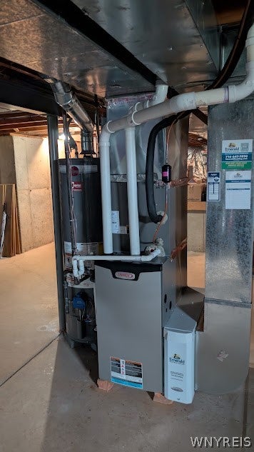 Tiny photo for 36 Pheasant Run Lane, Lancaster, NY 14086 (MLS # B1715231)