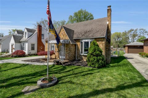 Homes For Sale - 278 Woodridge Avenue<br/> Cheektowaga, NY 14225