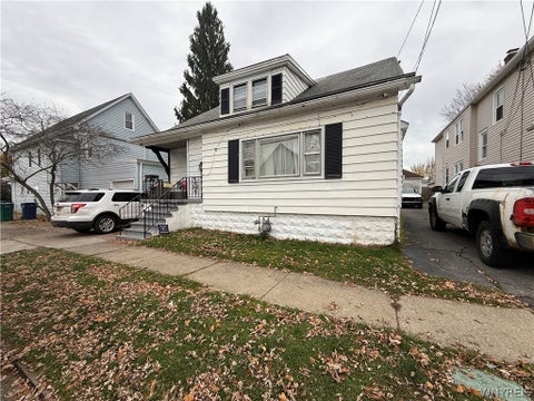Homes For Sale - 170 Newfield Street<br/> Buffalo, NY 14207