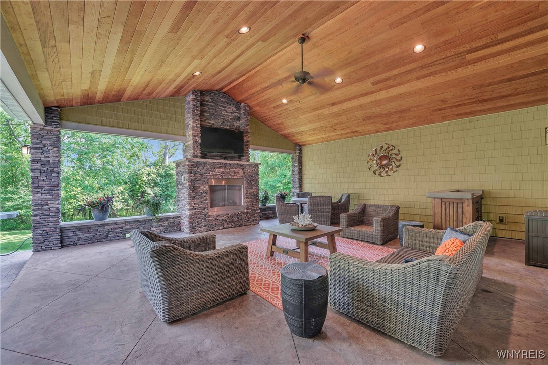 4517 Hidden Hollow Road, Hamburg, New York image 32