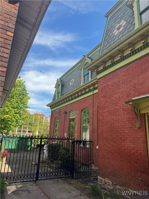 15 Saint Louis Place, Buffalo, New York image 5