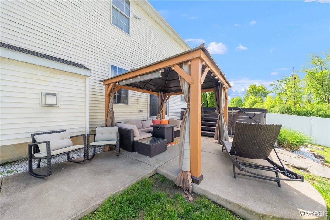 6096 Woodford Drive, Hamburg, New York image 47