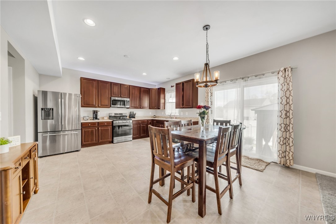 6096 Woodford Drive, Hamburg, New York image 13