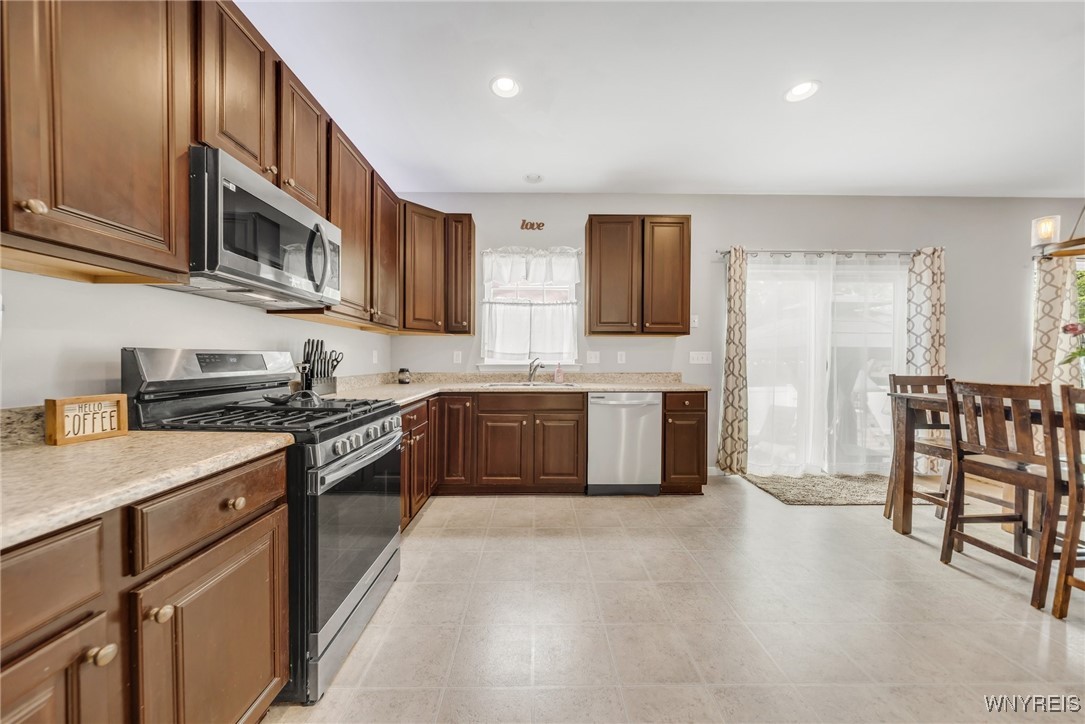 6096 Woodford Drive, Hamburg, New York image 21