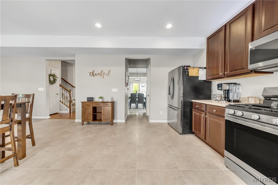6096 Woodford Drive, Hamburg, New York image 18