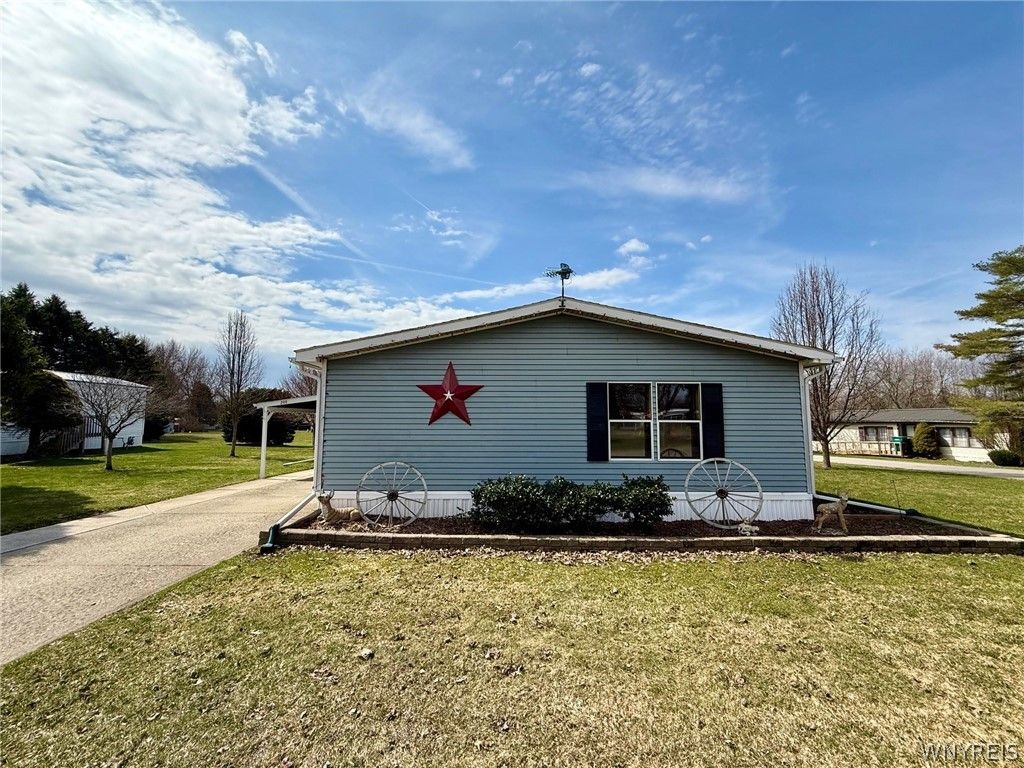 Photo of 299 Southview, Arcade, NY 14009 (MLS # B1670109)