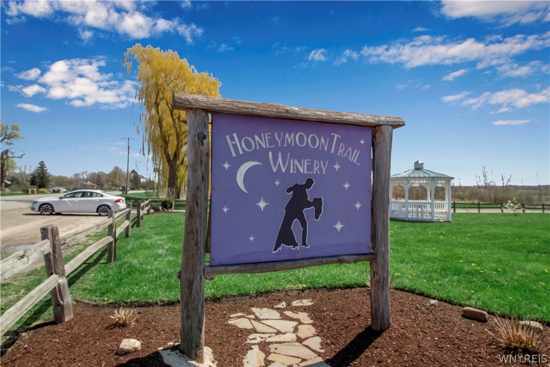 Cambria, New York 14094, United States, ,Commercial,Active,40847