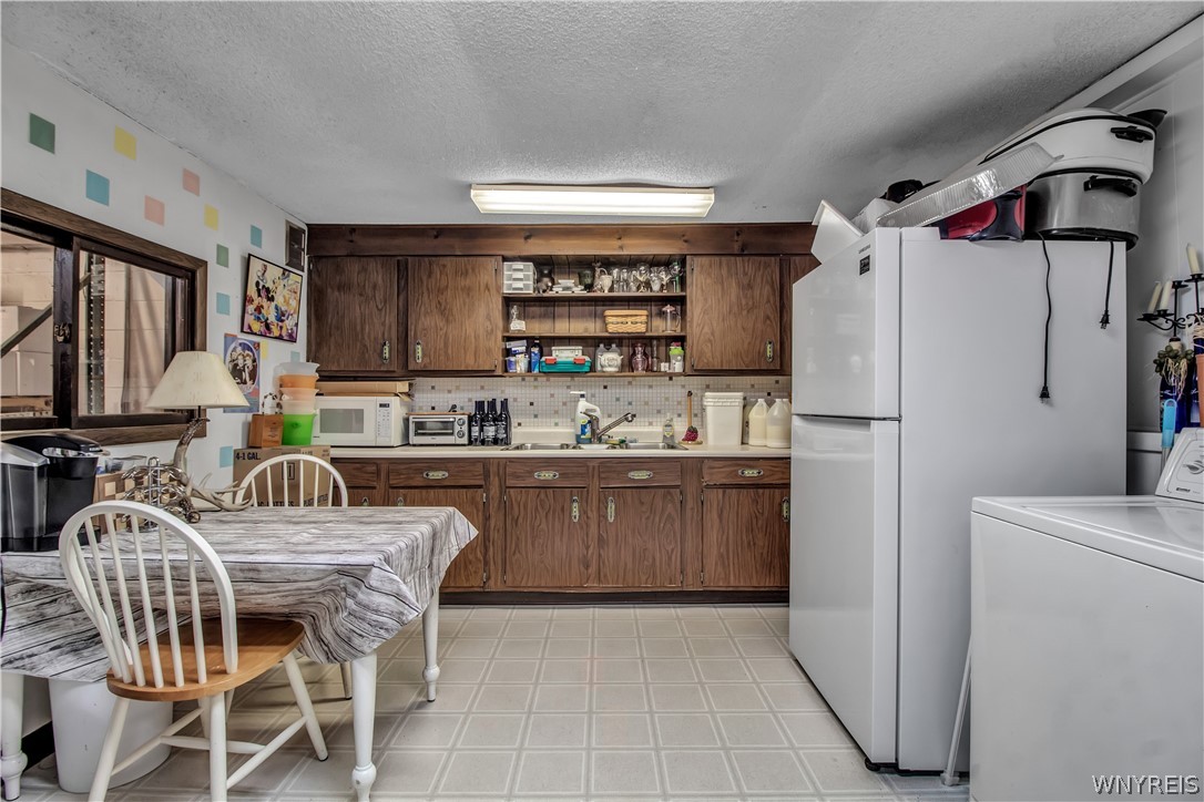 Cambria, New York 14094, United States, ,Commercial,Active,40847