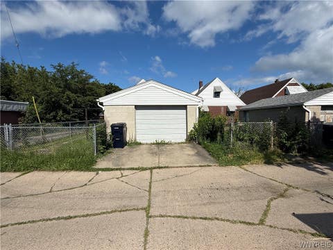 Tiny photo for 484 22nd Street, Niagara Falls, NY 14303 (MLS # B1700752)