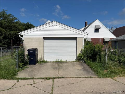 Tiny photo for 484 22nd Street, Niagara Falls, NY 14303 (MLS # B1700752)