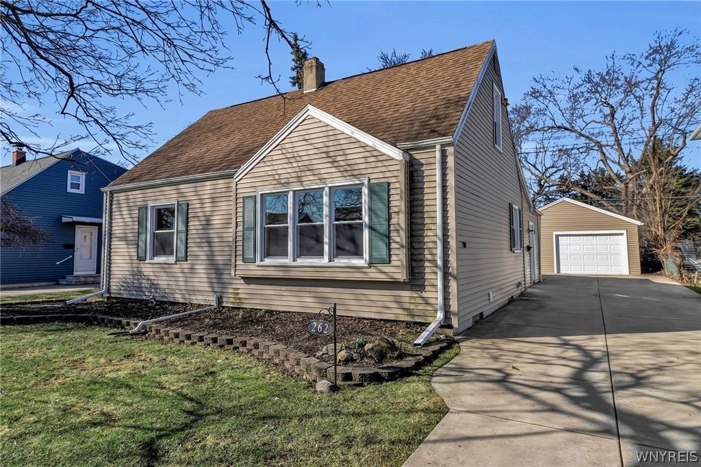 Photo of 262 Vicksburg Avenue, Tonawanda, NY 14150 (MLS # B1668698)
