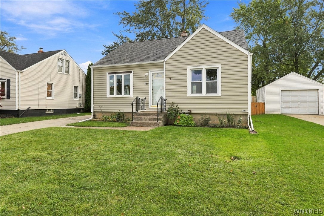 62 Waverly Avenue