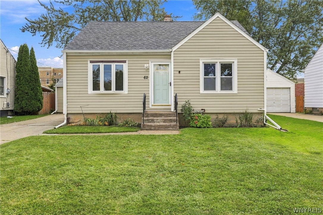 62 Waverly Avenue