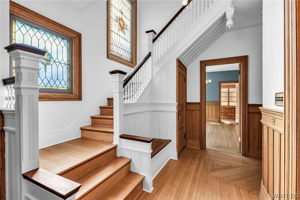 Photo of 887 W Ferry Street, Buffalo, NY 14209 (MLS # B1672814)