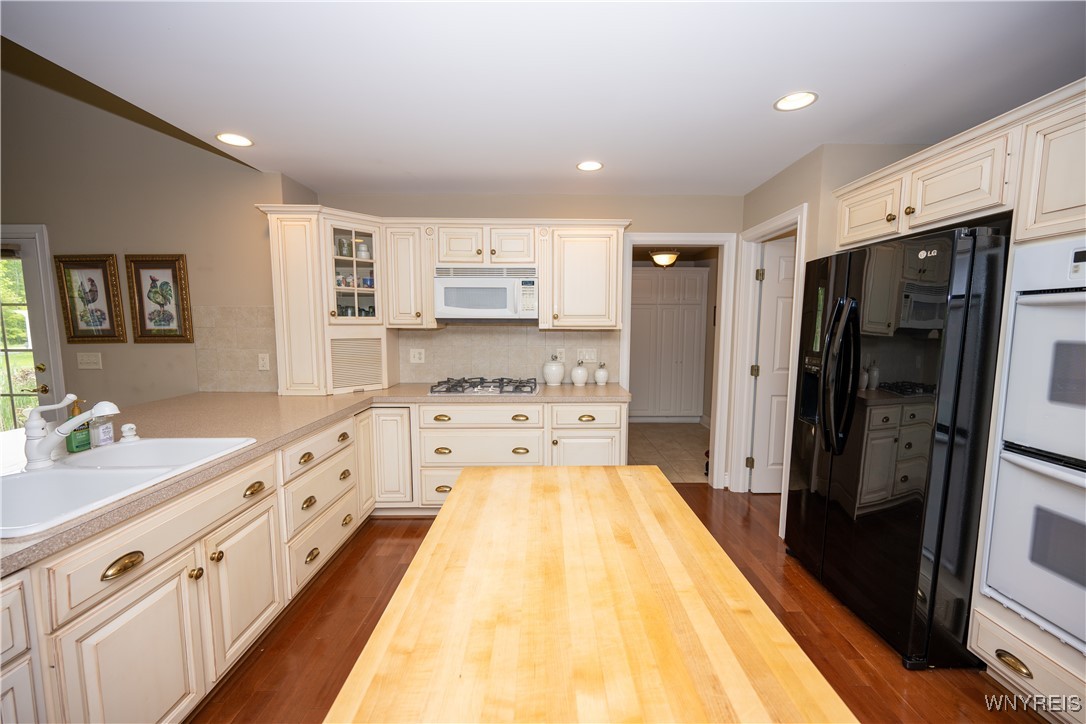 9698 Carmelo Court, Clarence, New York image 9