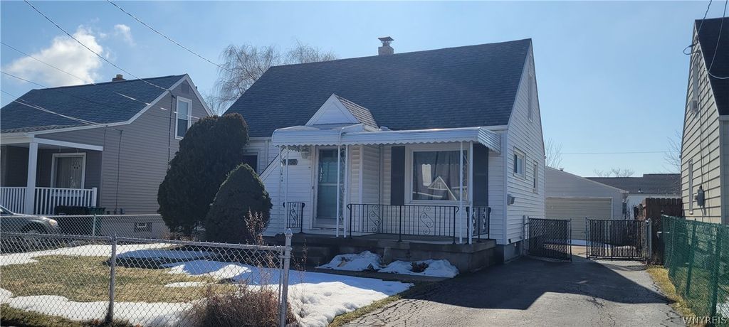 Photo of 3553 Sherwood Avenue, Niagara Falls, NY 14301 (MLS # B1665158)