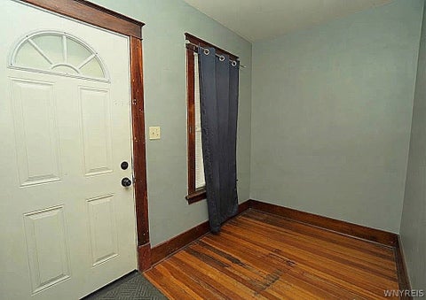 Tiny photo for 1304 Walnut Avenue, Niagara Falls, NY 14301 (MLS # B1714358)