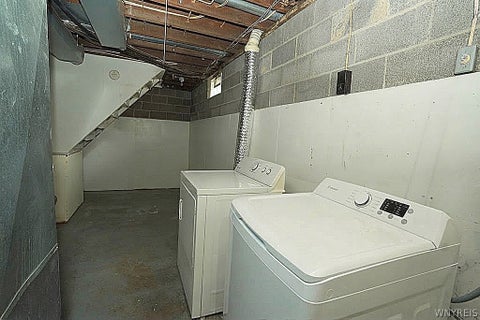 Tiny photo for 1304 Walnut Avenue, Niagara Falls, NY 14301 (MLS # B1714358)