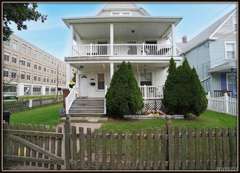 Photo of 1304 Walnut Avenue, Niagara Falls, NY 14301 (MLS # B1714358)
