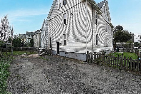 Tiny photo for 1304 Walnut Avenue, Niagara Falls, NY 14301 (MLS # B1714358)