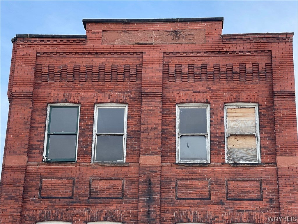 413 Genesee Street
