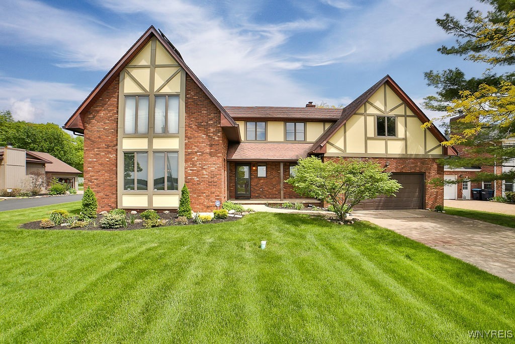 2227 West River Road, Grand Island, New York image 1