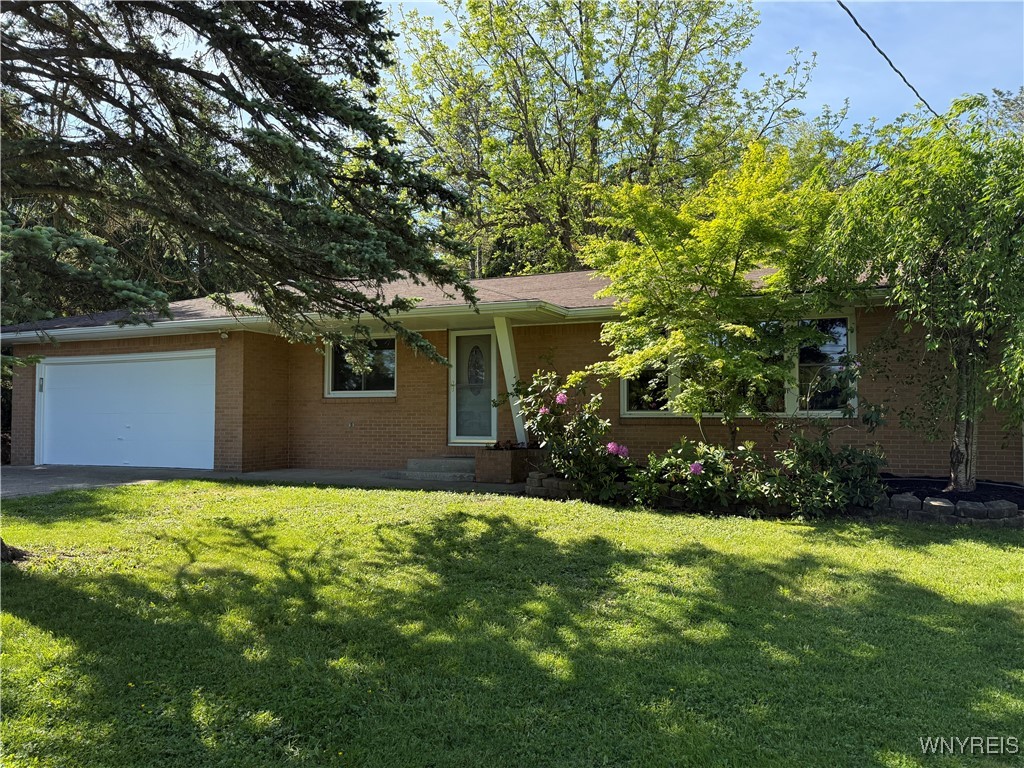 7961 Reserve Road, Orchard Park, New York image 1