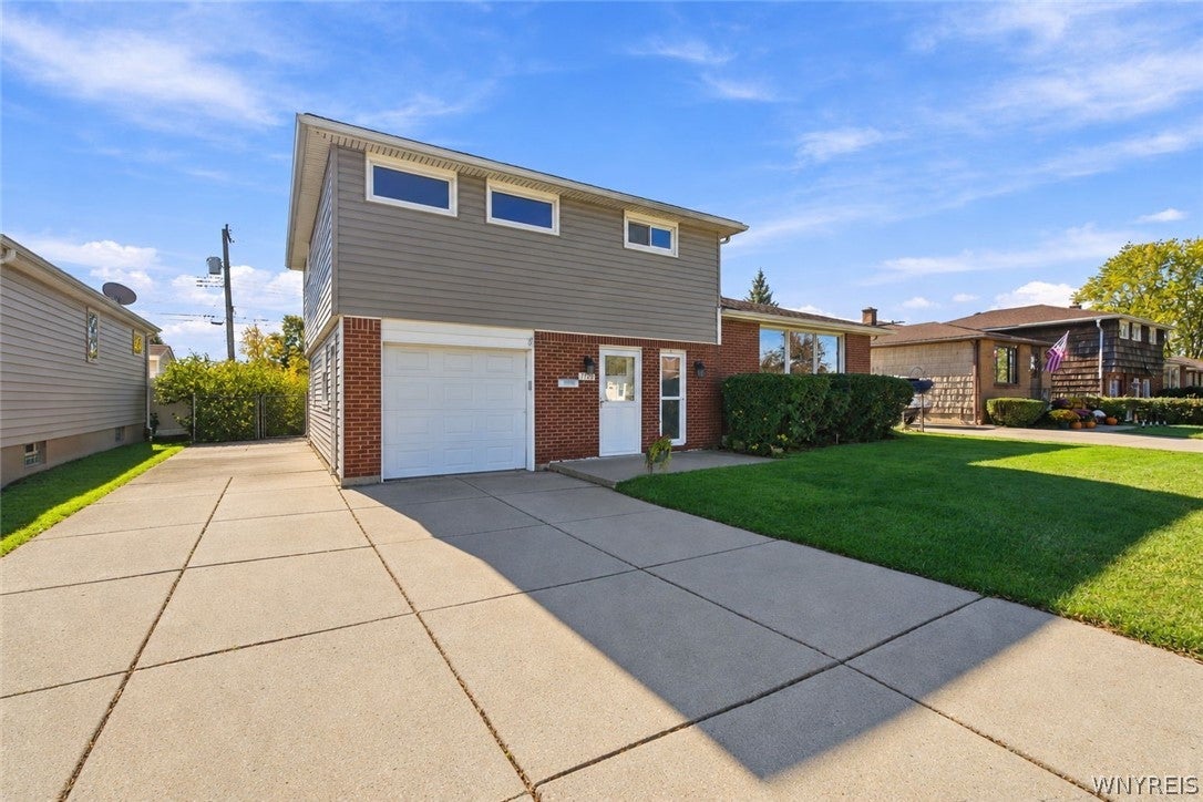 128 Santin Drive