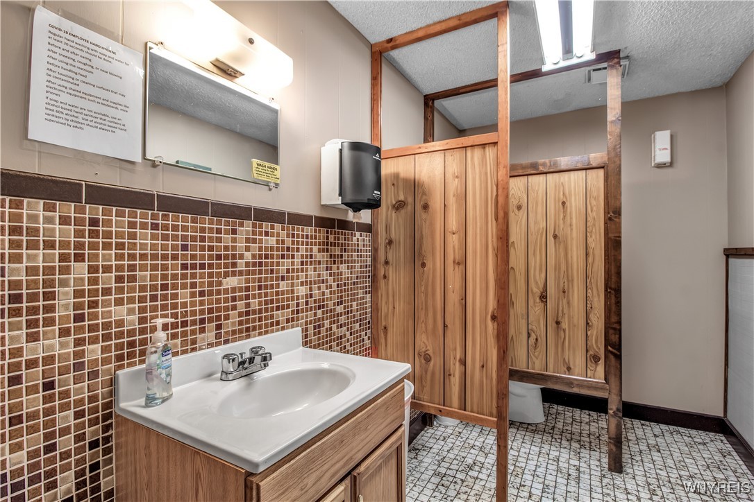 Cambria, New York 14094, United States, ,Commercial,Active,155602