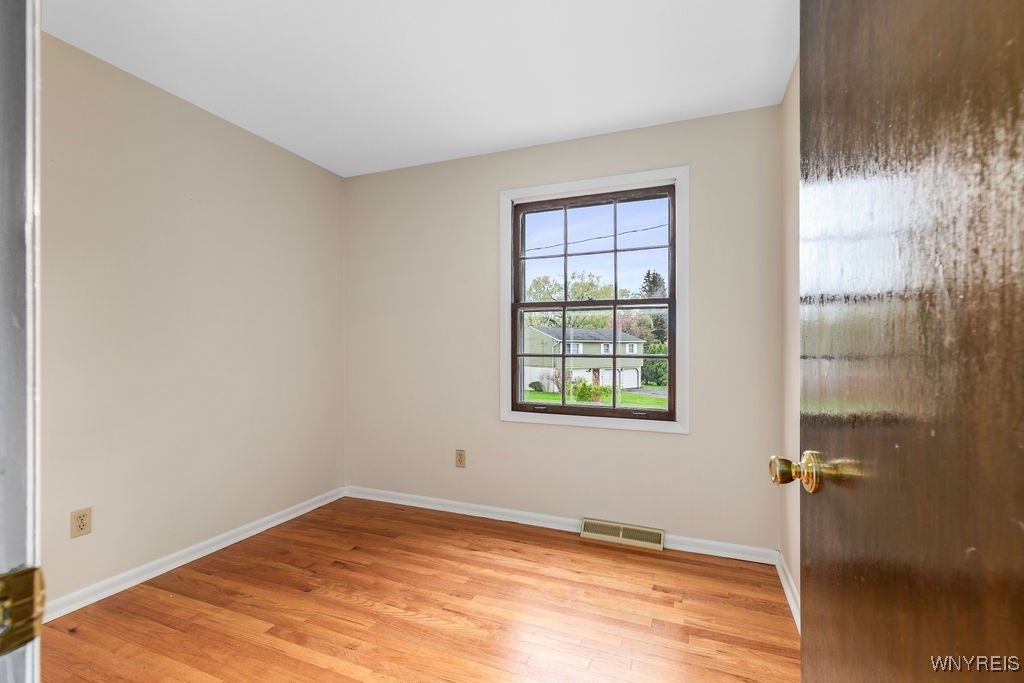 8230 Bitternut Lane, Clay, New York image 31