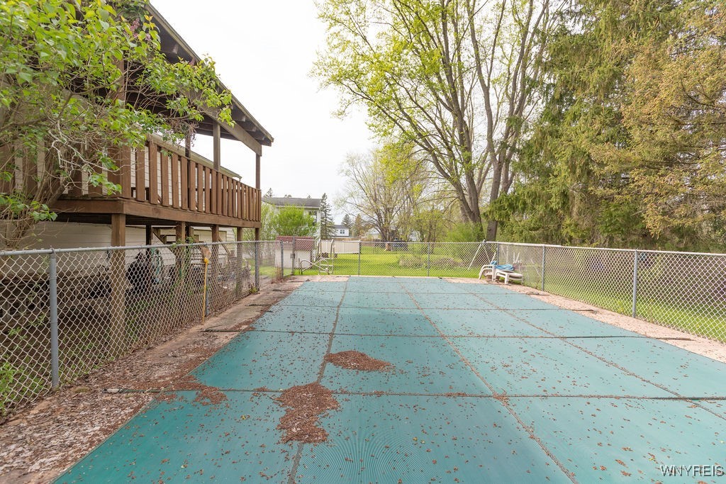 8230 Bitternut Lane, Clay, New York image 3
