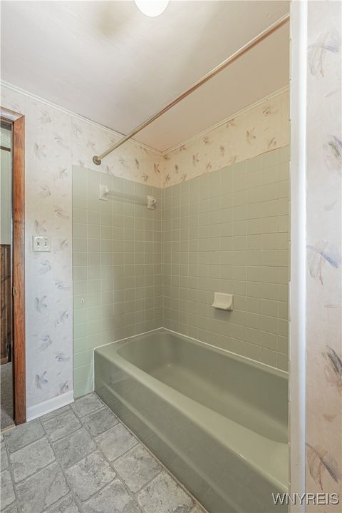 Tiny photo for 6107 Shawnee Road, Wheatfield, NY 14132 (MLS # B1660674)