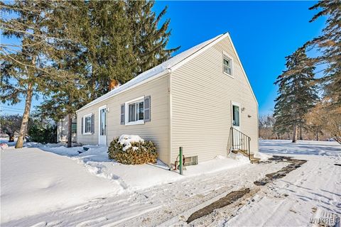 Tiny photo for 6107 Shawnee Road, Wheatfield, NY 14132 (MLS # B1660674)