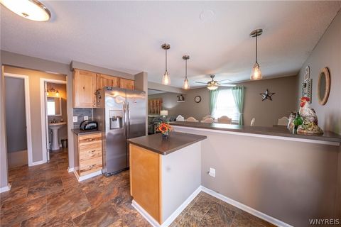 Tiny photo for 270 Wimbledon Court, West Seneca, NY 14224 (MLS # B1684954)