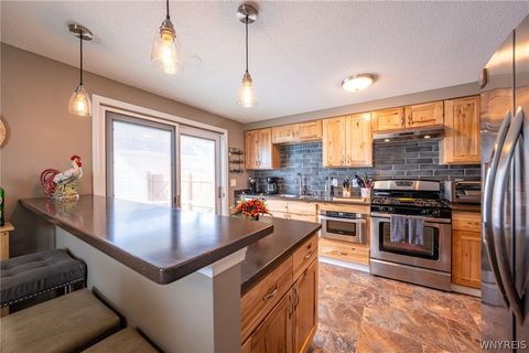 Tiny photo for 270 Wimbledon Court, West Seneca, NY 14224 (MLS # B1684954)