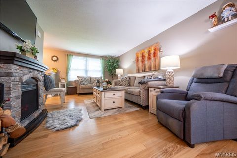 Tiny photo for 270 Wimbledon Court, West Seneca, NY 14224 (MLS # B1684954)