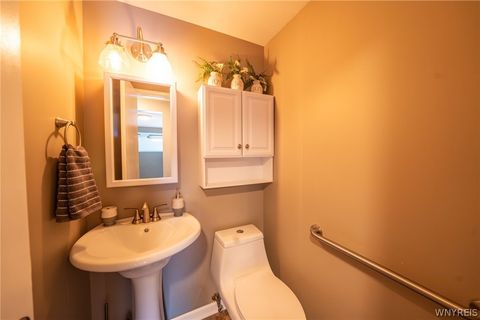 Tiny photo for 270 Wimbledon Court, West Seneca, NY 14224 (MLS # B1684954)