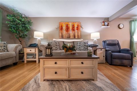 Tiny photo for 270 Wimbledon Court, West Seneca, NY 14224 (MLS # B1684954)
